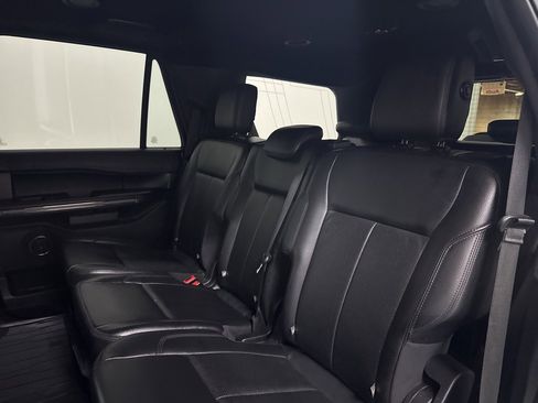 Used 2020 Ford Expedition XLT w/ FX4 Off-Road Package image 49