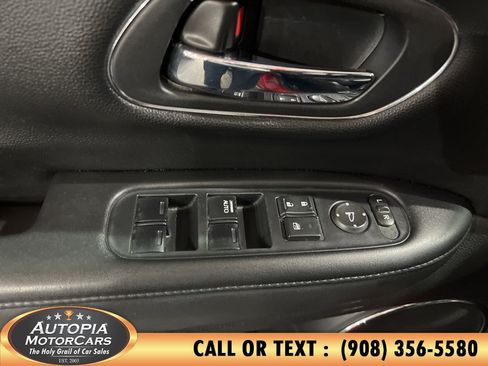 Used 2016 Honda HR-V EX-L image 19