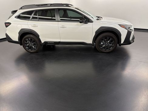 Used 2025 Subaru Outback Onyx Edition w/ Popular Package #2 AWD/4WD image 8