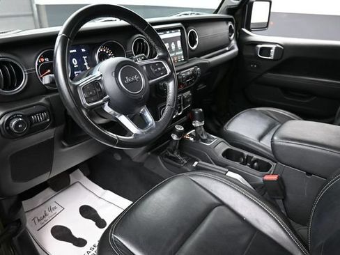 Used 2021 Jeep Wrangler Unlimited Sahara w/ Uconnect 4C Nav & Sound Group AWD/4WD image 19