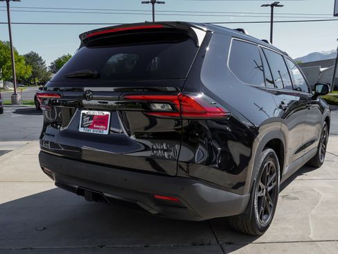 Used 2025 Toyota Grand Highlander AWD Hybrid image 8