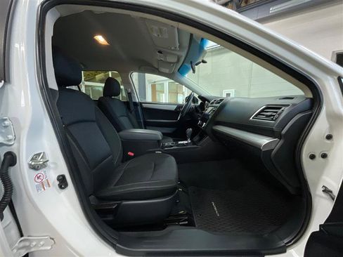 Used 2018 Subaru Outback 2.5i Premium image 24