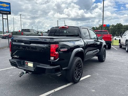 Used 2023 Chevrolet Colorado Trail Boss w/ Technology Package AWD/4WD image 6