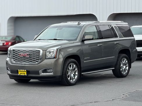 Used 2018 GMC Yukon Denali w/ Open Road Package AWD/4WD image 19