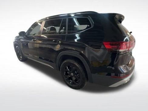 Certified 2025 Volkswagen Atlas Peak Edition SE AWD/4WD image 7