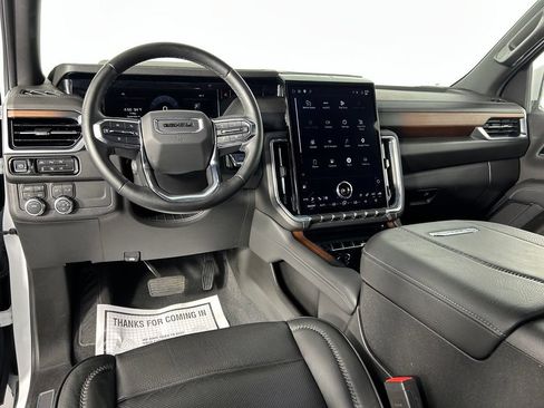 Used 2025 GMC Yukon XL Denali AWD/4WD image 20