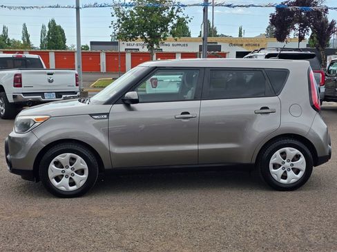 Used 2015 Kia Soul FWD image 28