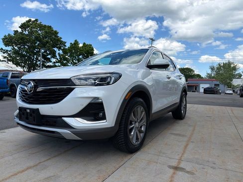 Used 2021 Buick Encore GX Essence w/ Advanced Technology Package AWD/4WD image 5