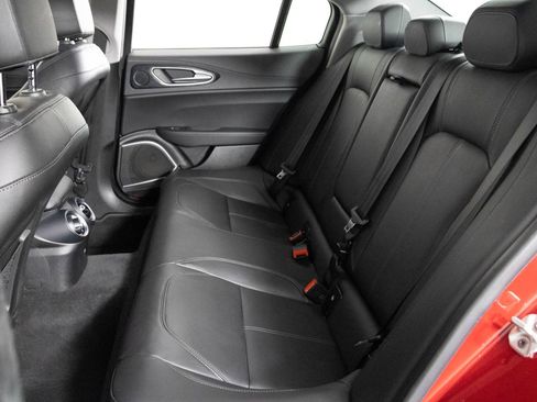 Used 2018 Alfa Romeo Giulia Base w/ Nero Edizione image 35