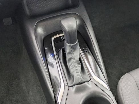 Used 2025 Toyota Corolla LE image 14