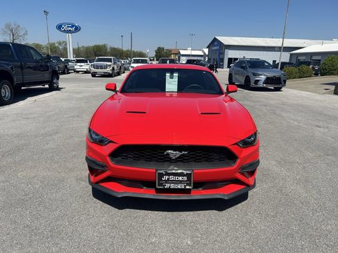 Used 2020 Ford Mustang Coupe image 7