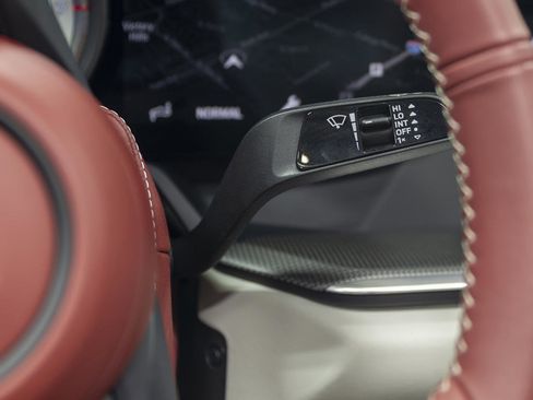 Used 2022 Porsche 911 Turbo S image 90