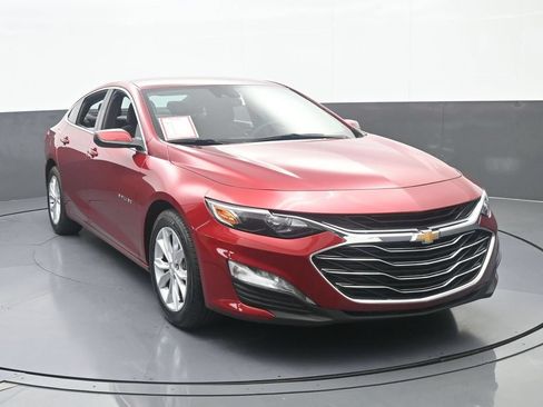 Used 2025 Chevrolet Malibu LT FWD image 9
