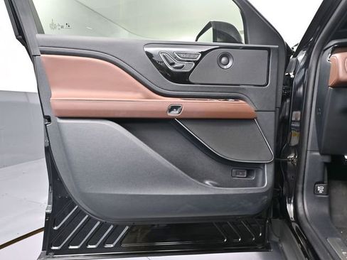 Used 2025 Lincoln Aviator Reserve w/ Jet Appearance Package image 20