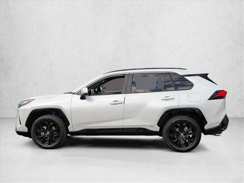 Used 2023 Toyota RAV4 SE w/ Convenience Package AWD/4WD image 2