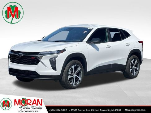 Used 2025 Chevrolet Trax RS w/ Driver Confidence Package FWD image 1