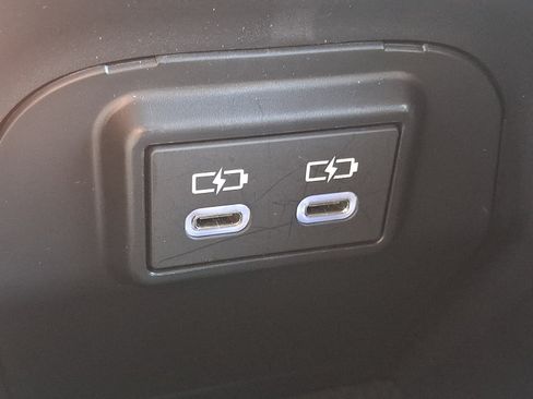 Used 2025 Toyota RAV4 SE AWD/4WD image 25