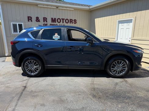 Used 2017 MAZDA CX-5 Touring FWD image 2