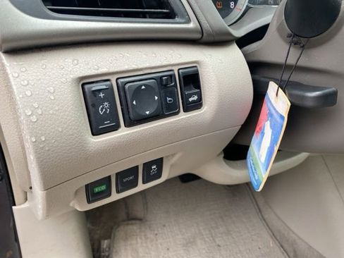 Used 2013 Nissan Sentra SL w/ Premium Pkg image 8