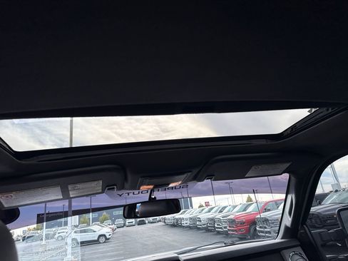 Used 2016 Ford F250 Lariat w/ Lariat Ultimate Package image 15