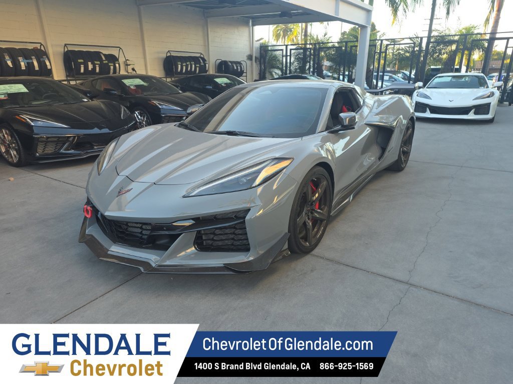 Used 2024 Chevrolet Corvette Z06 w/ Z07 Performance Package RWD image 1