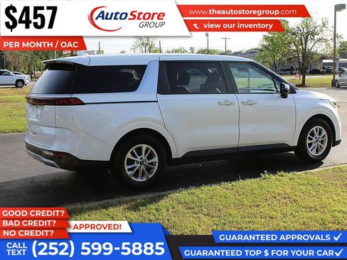 Used 2023 Kia Carnival LX FWD image 6