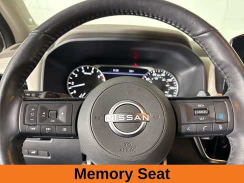 Used 2023 Nissan Rogue SL w/ SL Premium Package image 14