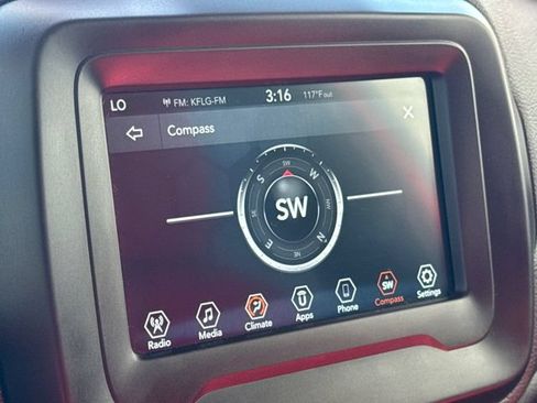 Used 2018 Jeep Renegade Latitude w/ Popular Equipment Group AWD/4WD image 19