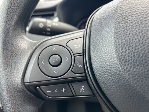 Used 2023 Toyota RAV4 LE FWD image 17
