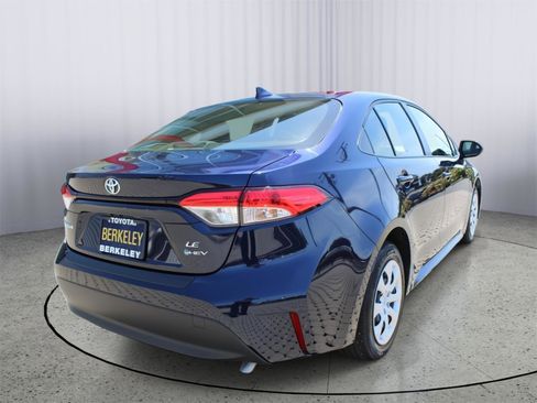 Used 2026 Toyota Corolla LE FWD image 8