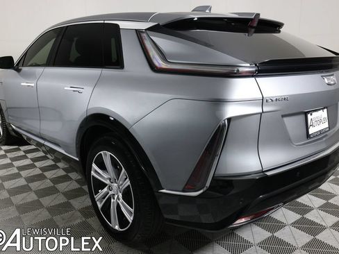 Used 2024 Cadillac Lyriq Tech RWD image 7