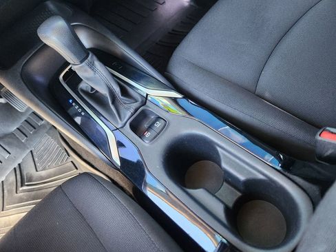 Used 2021 Toyota Corolla LE image 24