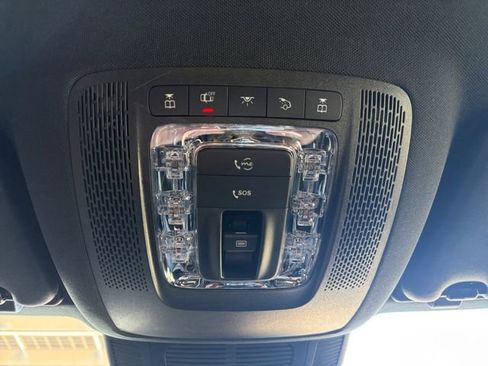 Used 2025 Mercedes-Benz GLS 450 4MATIC image 12