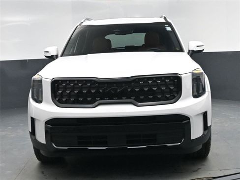 Used 2025 Kia Telluride AWD image 19