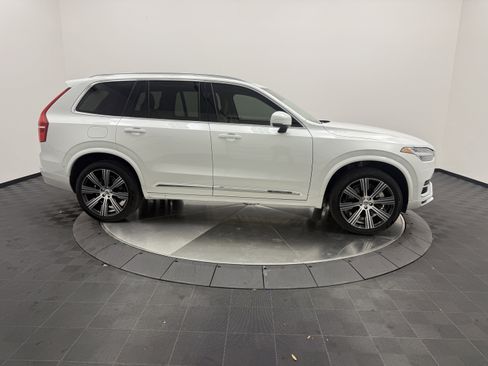 Certified 2024 Volvo XC90 T8 Plus image 8