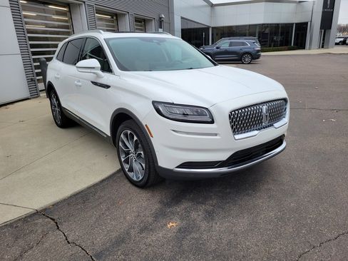 Certified 2023 Lincoln Nautilus Reserve w/ Equipment Group 201A image 14