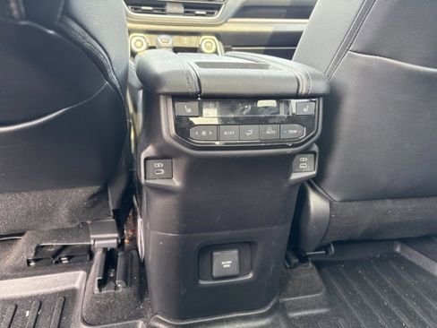 Used 2024 Toyota Grand Highlander Limited image 12