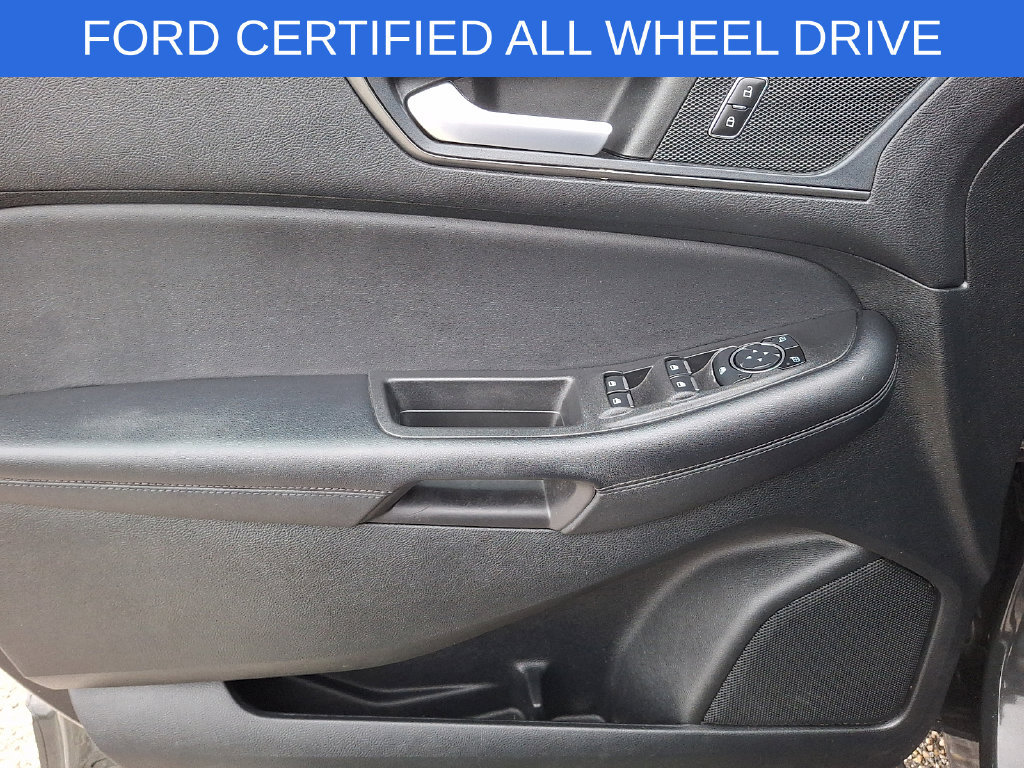 Certified 2023 Ford Edge SE w/ Black Appearance Package AWD/4WD image 12