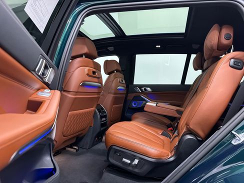 Used 2024 BMW ALPINA XB7 image 26