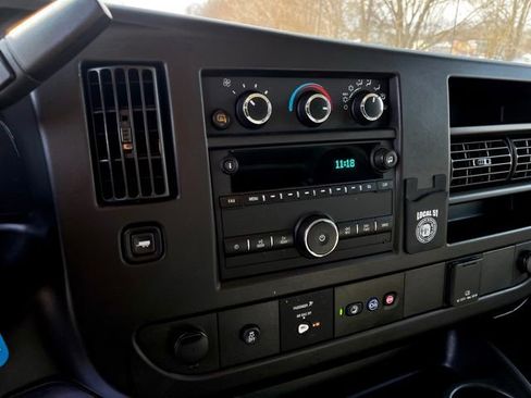 Used 2021 Chevrolet Express 2500 w/ Driver Convenience Package image 28
