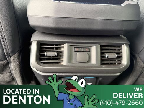 Used 2025 Ford F150 Lariat w/ Equipment Group 502A High image 12