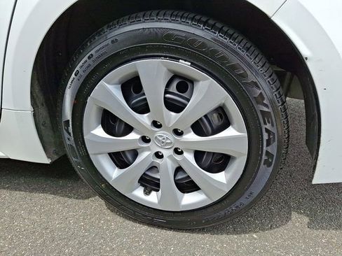 Used 2024 Toyota Corolla LE FWD image 7