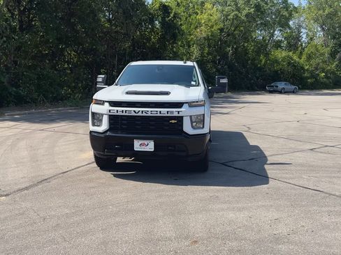 Certified 2023 Chevrolet Silverado 2500 Custom w/ Custom Value Package image 3