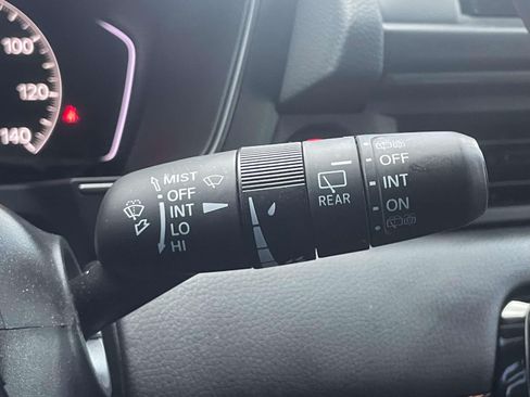 Used 2025 Honda Pilot TrailSport image 25
