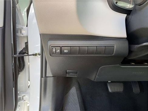 Used 2023 Toyota Corolla LE image 82