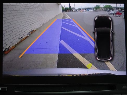 Used 2017 Porsche Cayenne Platinum Edition image 27