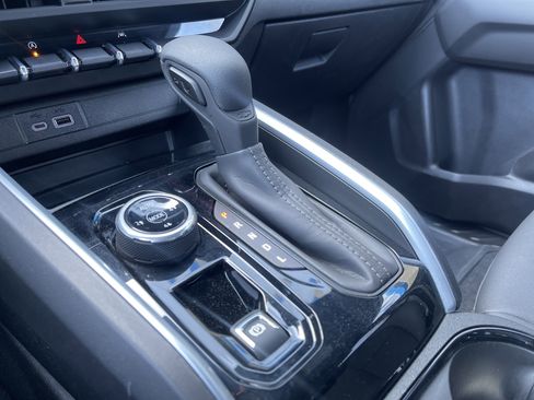 Used 2025 Chevrolet Colorado Trail Boss image 30