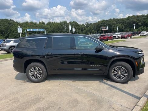 New 2026 Chevrolet Traverse LT w/ Driver Confidence Package image 10