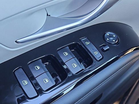 New 2024 Hyundai Tucson Limited image 18