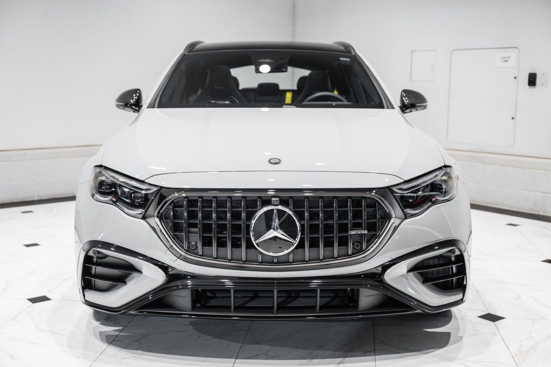 Used 2026 Mercedes-Benz E 53 AMG e 4MATIC Wagon image 4
